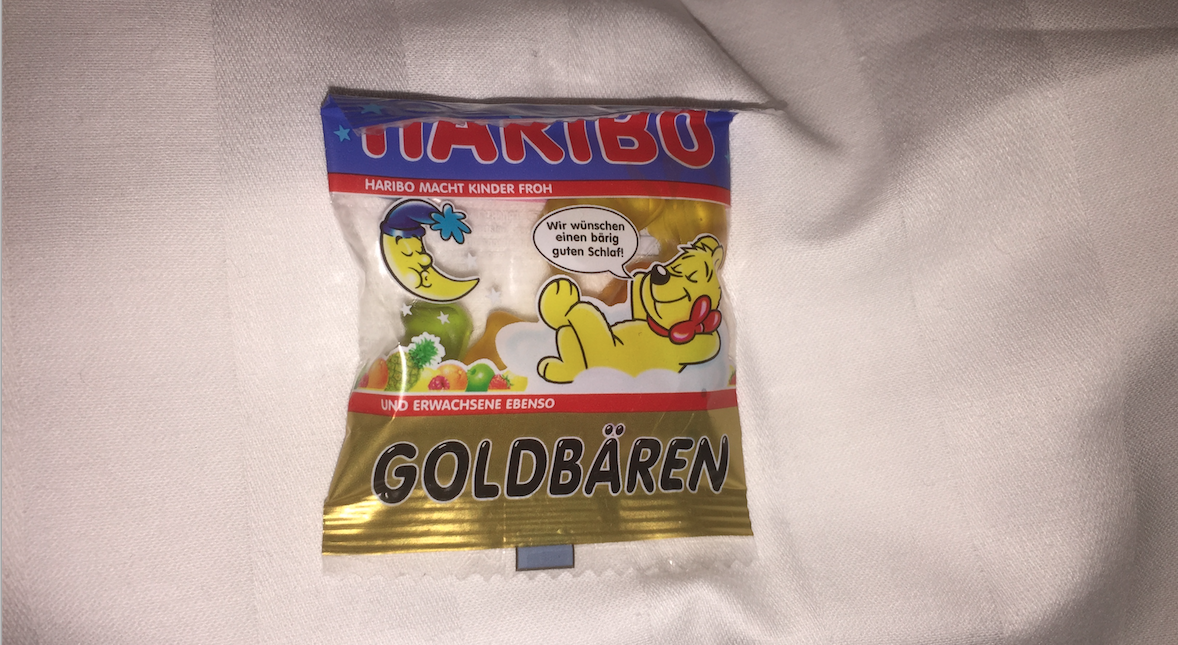 Ein Relikt von Kunden-Überraschung aus der Vergangenheit! Nett gemeint, aber maximal noch "Standard"!
